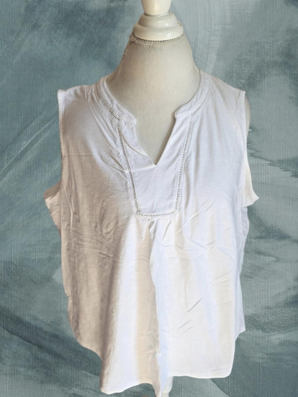 🌼 St. John's Bay White Sleeveless V-Neck Tank with Eyelet Trim